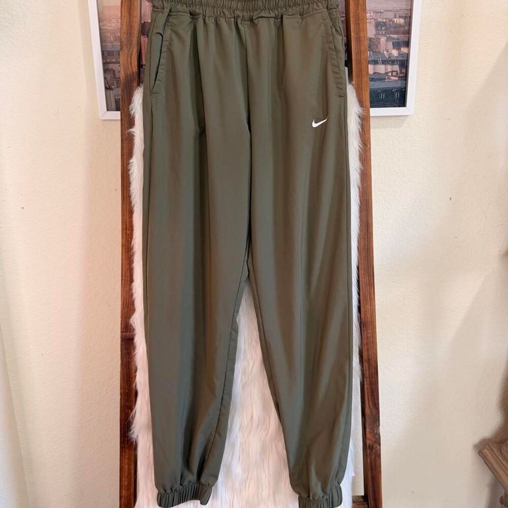 Nike Men's Khaki and Green Joggers-tracksuits
